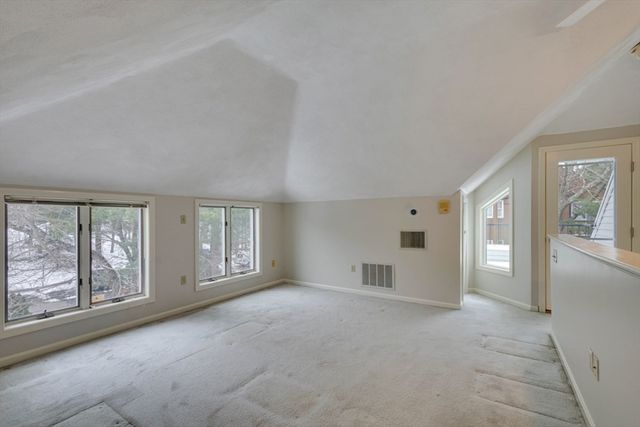 801 Sherwood Forest Ln 801, Saugus, MA 01906