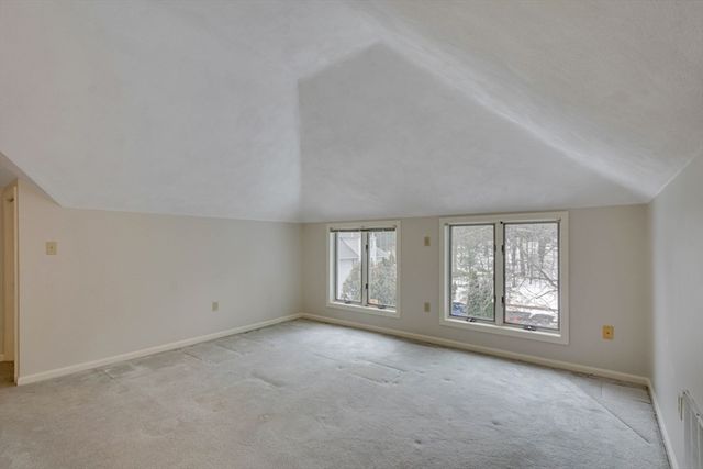 801 Sherwood Forest Ln 801, Saugus, MA 01906