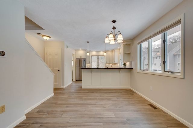 801 Sherwood Forest Ln 801, Saugus, MA 01906