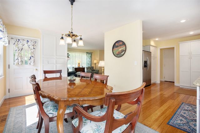 21687 Shiawassee Drive, Cassopolis, MI 49031