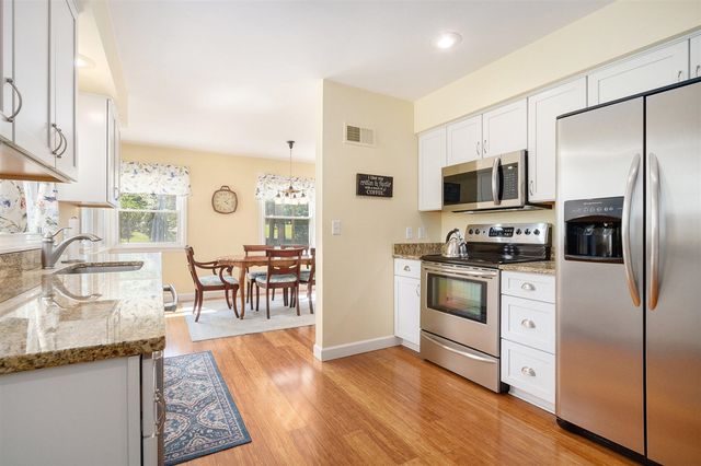 21687 Shiawassee Drive, Cassopolis, MI 49031