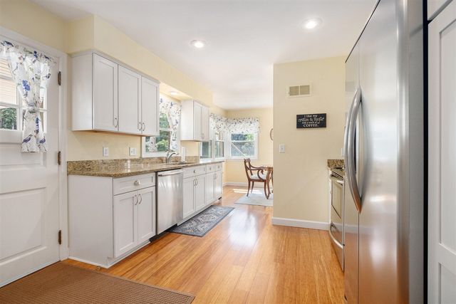 21687 Shiawassee Drive, Cassopolis, MI 49031