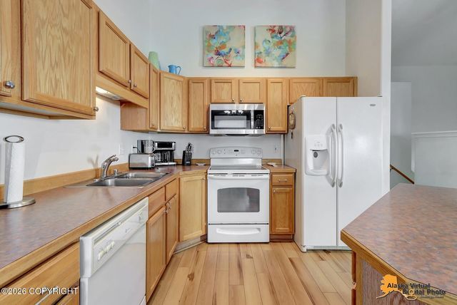 6460 Fairweather Drive, Anchorage, AK 99518