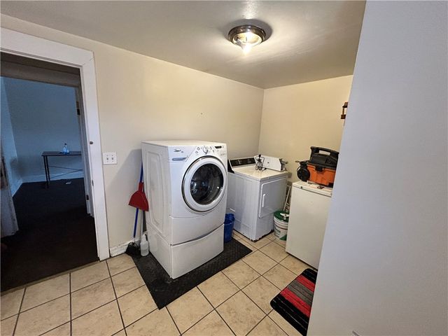 727 Dewey Avenue, Rochester, NY 14613