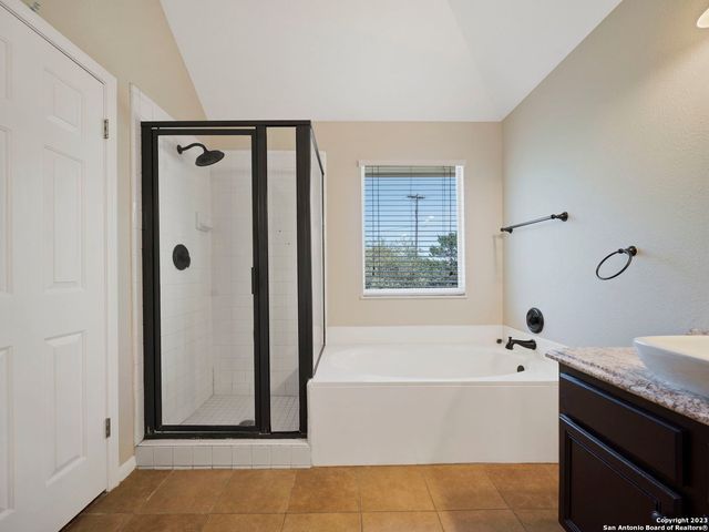 14235 RED MAPLE WOOD, San Antonio, TX 78249