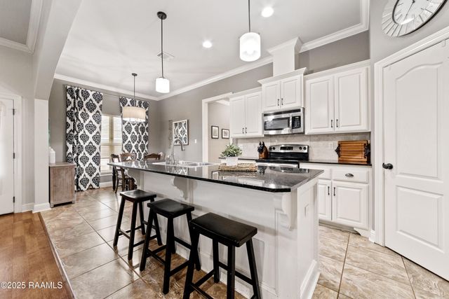 220 Oak Path Drive, Carencro, LA 70520