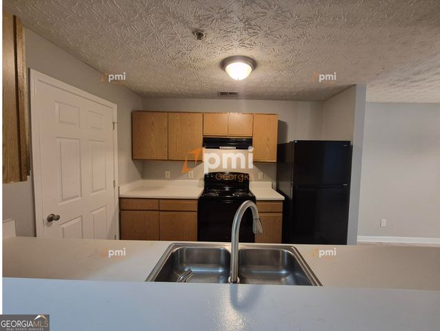 2204 Fairington Village Drive, Lithonia, GA 30038