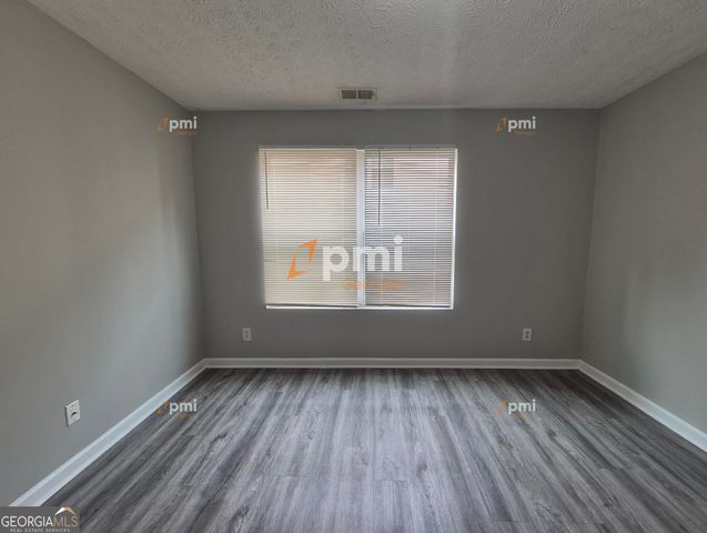 2204 Fairington Village Drive, Lithonia, GA 30038