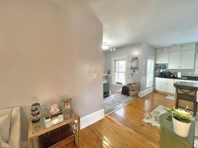56 Saint James Cir 2, Newton, MA 02458
