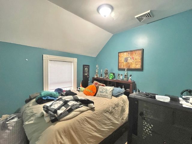 56 Saint James Cir 2, Newton, MA 02458