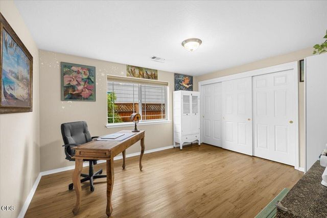 155 Country Hill Drive, Phoenix, OR 97535