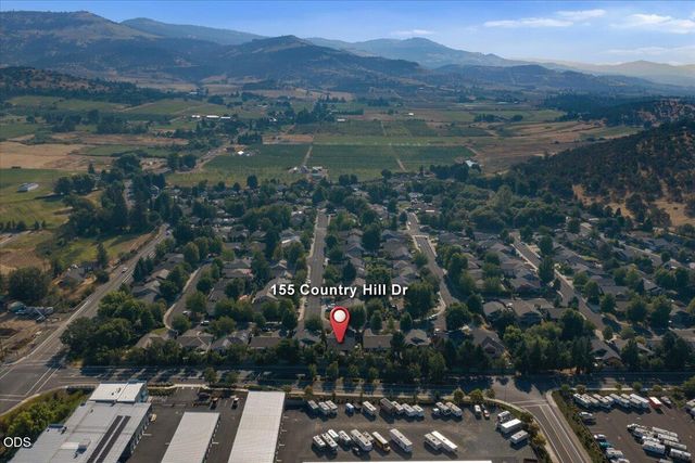 155 Country Hill Drive, Phoenix, OR 97535