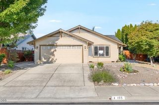 155 Country Hill Drive, Phoenix, OR 97535