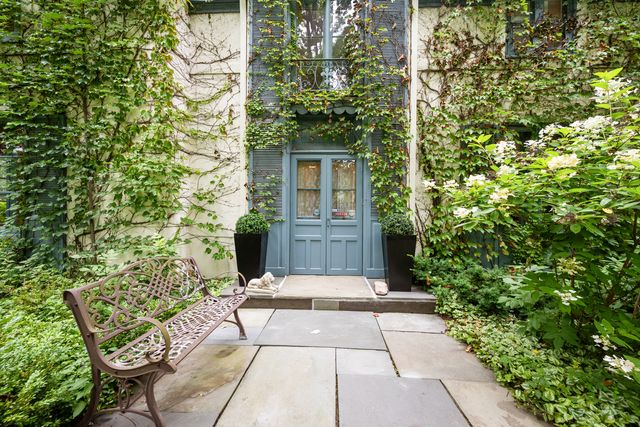 908 Elm Place, Glencoe, IL 60022