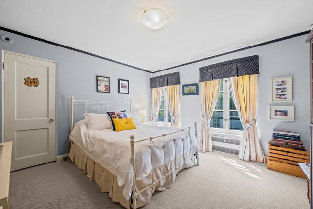 908 Elm Place, Glencoe, IL 60022