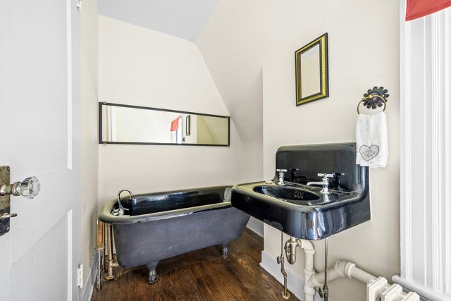 908 Elm Place, Glencoe, IL 60022