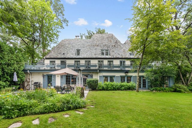 908 Elm Place, Glencoe, IL 60022