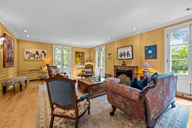 908 Elm Place, Glencoe, IL 60022