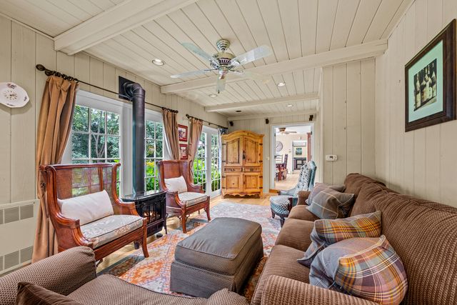 908 Elm Place, Glencoe, IL 60022