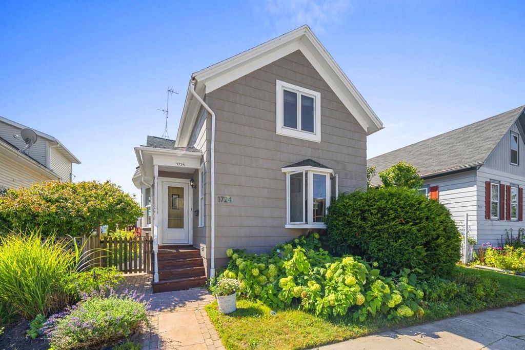 1724 S 13th STREET, Sheboygan, WI 53081