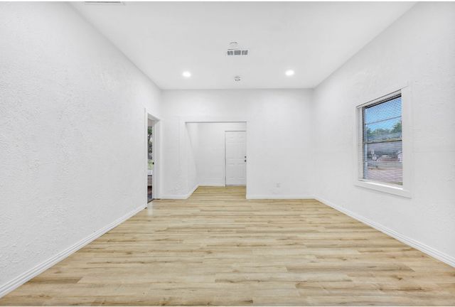 809 MLK Boulevard, Corsicana, TX 75110