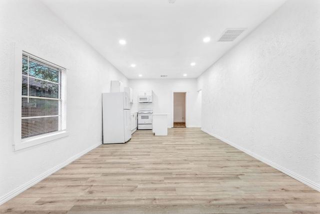 809 MLK Boulevard, Corsicana, TX 75110