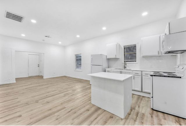 809 MLK Boulevard, Corsicana, TX 75110