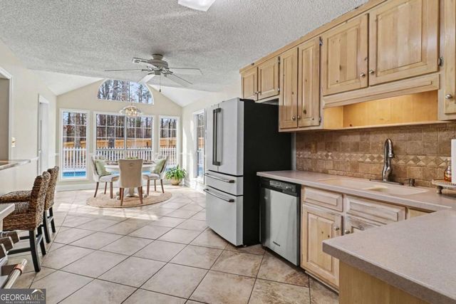 85 London Lane, Sharpsburg, GA 30277