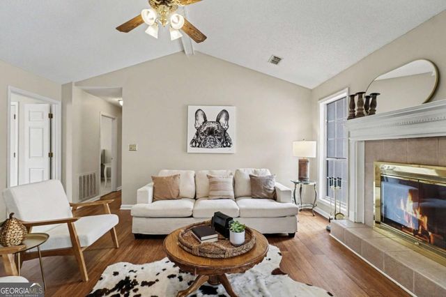 85 London Lane, Sharpsburg, GA 30277