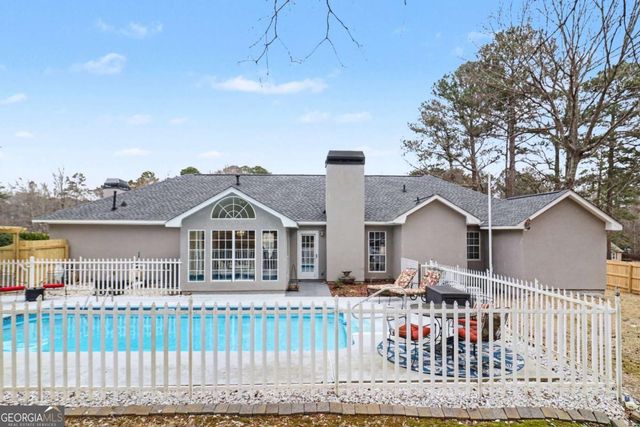 85 London Lane, Sharpsburg, GA 30277