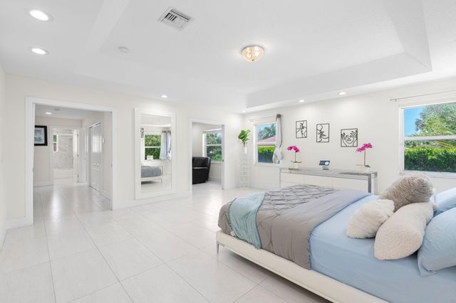 1254 NW 102nd Way, Coral Springs, FL 33071