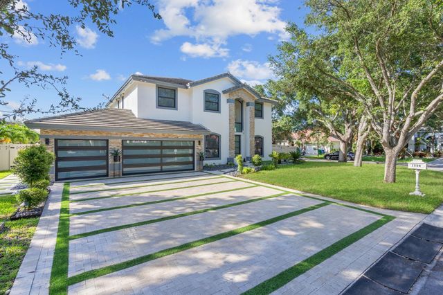 1254 NW 102nd Way, Coral Springs, FL 33071