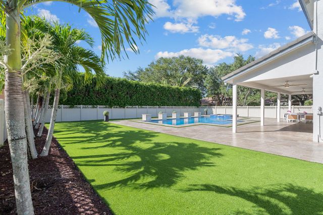 1254 NW 102nd Way, Coral Springs, FL 33071