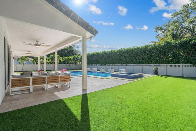 1254 NW 102nd Way, Coral Springs, FL 33071