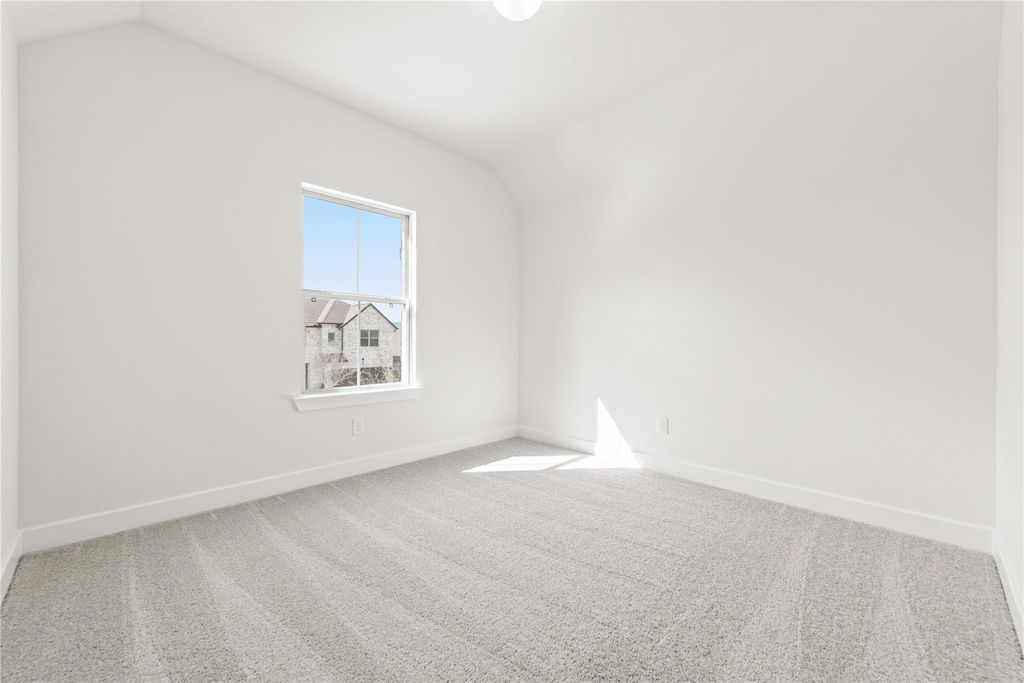 Image 19 of property listing at 10802 Aquila Star Drive, Richmond, TX 77406