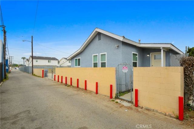 817 N Gulf Avenue, Wilmington, CA 90744