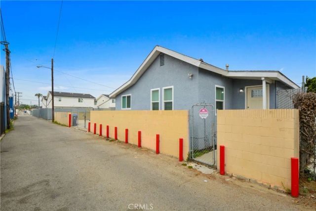 817 N Gulf Avenue, Wilmington, CA 90744
