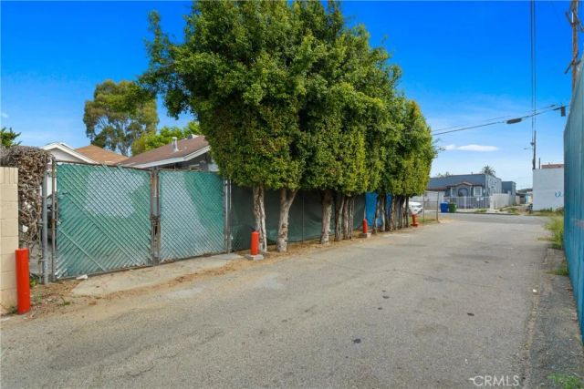 817 N Gulf Avenue, Wilmington, CA 90744