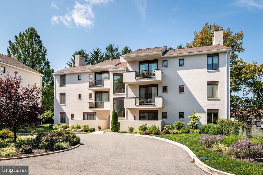 14 CHAMOND #14, DEVON, PA 19333 — exterior