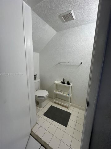 171 Riviera Cir 61, Weston, FL 33326