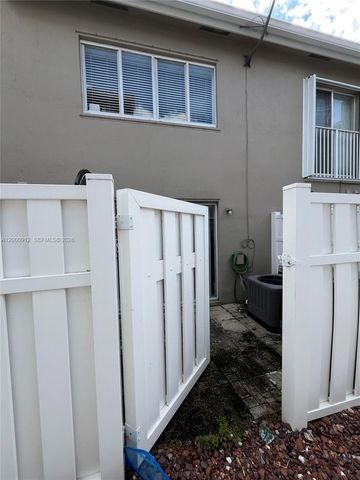 171 Riviera Cir 61, Weston, FL 33326