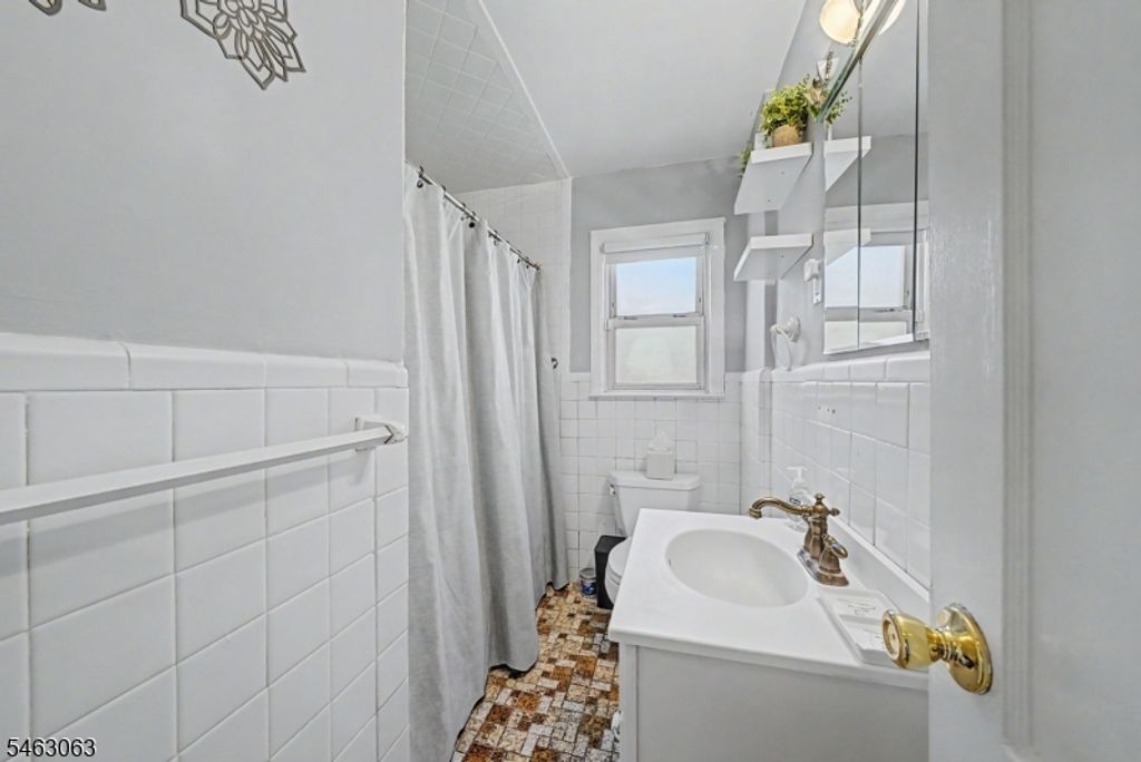 10 2Nd St, Fair Lawn Boro, NJ 07410 — photo 5
