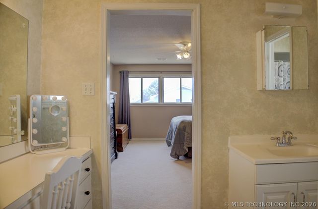 3805 S Canton Avenue, Tulsa, OK 74135