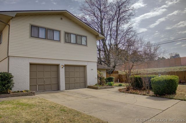 3805 S Canton Avenue, Tulsa, OK 74135