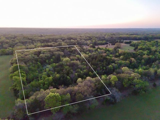 0800 CR-2765, Honey Grove, TX 75446