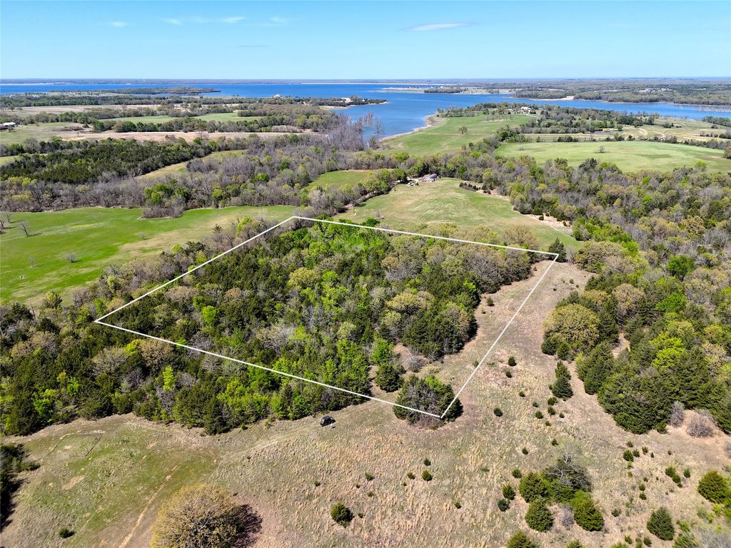0800 CR-2765, Honey Grove, TX 75446