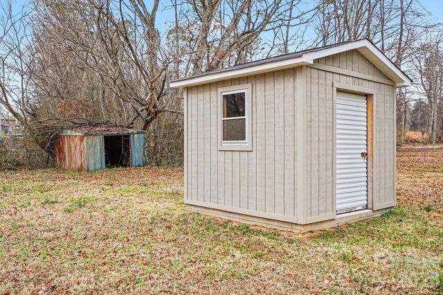 1725 26th Street NE, Hickory, NC 28601