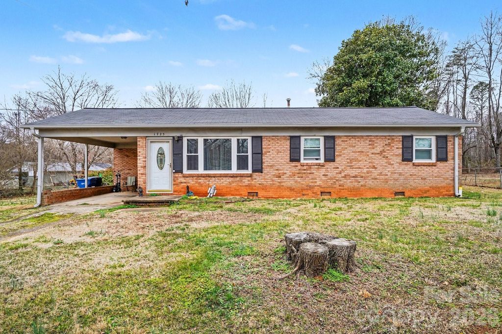 1725 26th Street NE, Hickory, NC 28601