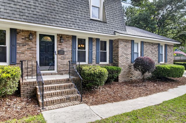 103 Laurens Court, Summerville, SC 29485