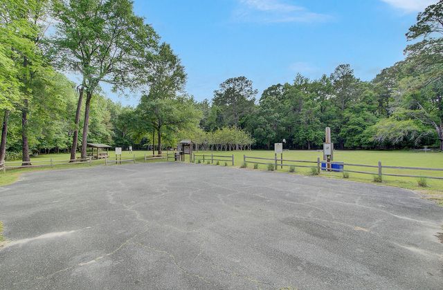 103 Laurens Court, Summerville, SC 29485